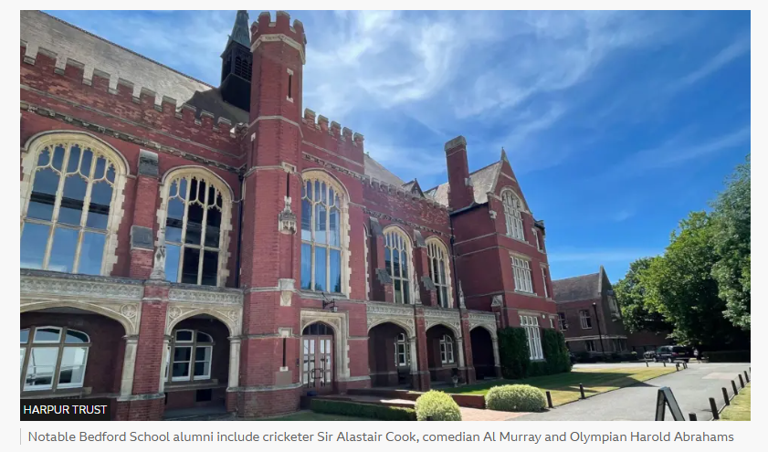 School to admit girls for first time in 474 years